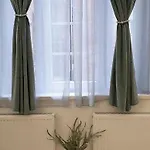 Belvarosi Apartman 2 *