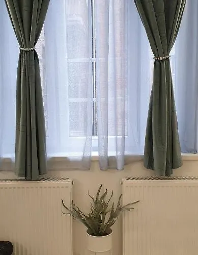 Belvarosi Apartman 2 *